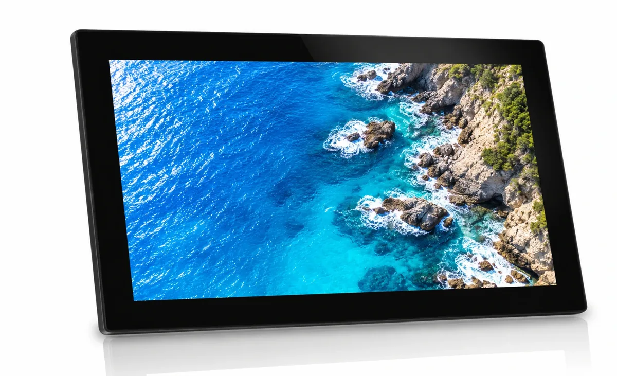 Рекламный 23,6″ монитор с Digital Signage и емкостным дисплеем MTG-KL23WD