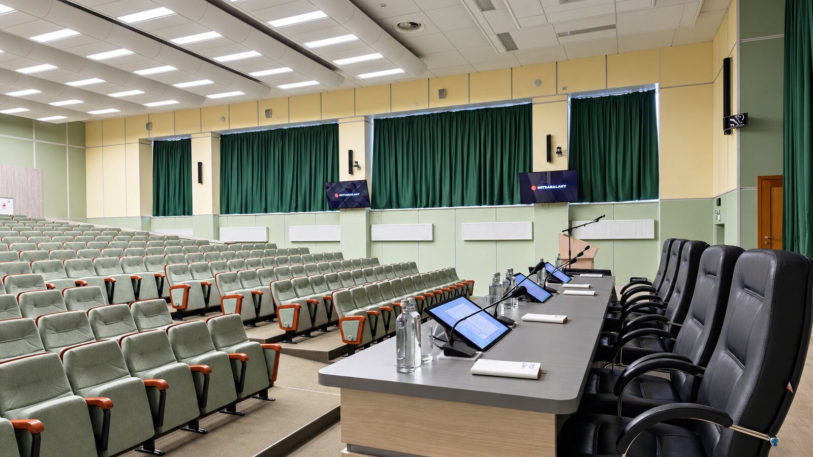 ГКБ им. С. С. Юдина: конференц-зал на 400 мест под ключ по 44-ФЗ