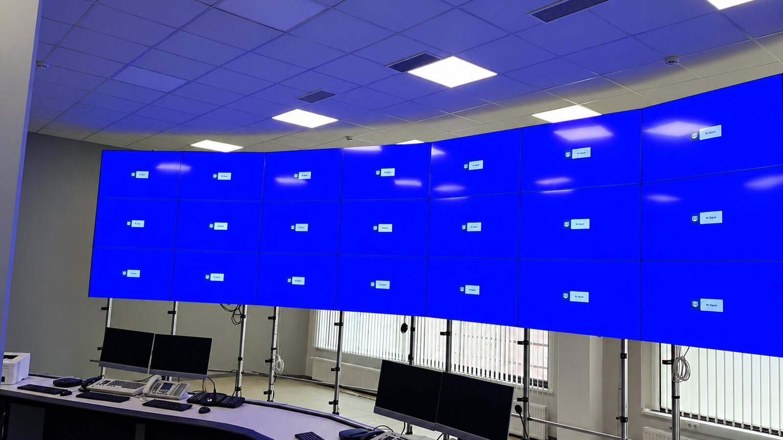Северсталь · Костомукша: радиусная видеостена 12×3 для диспетчерской
